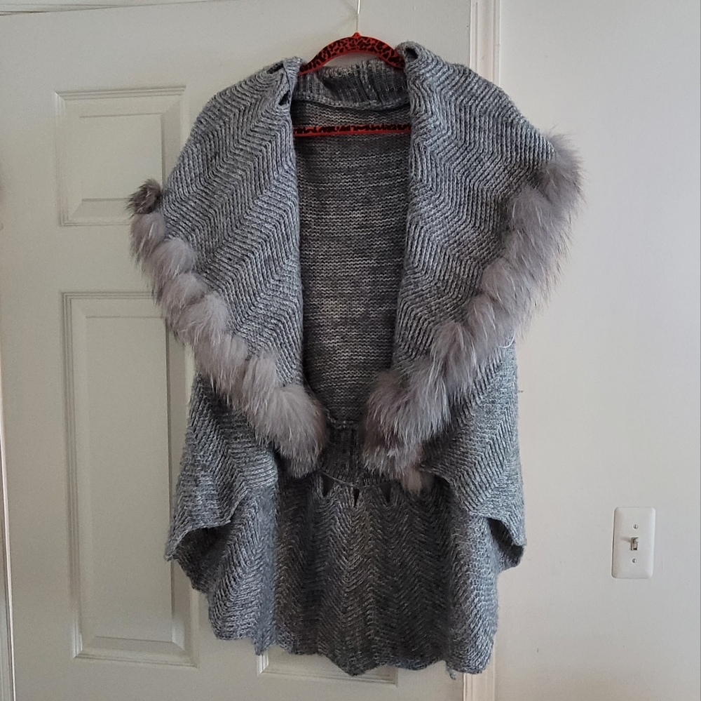 Beautiful vintage fox trimmed vest